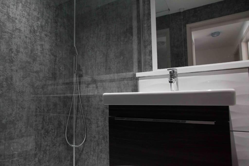 Stunning 2 Bed Apartment With Sea Views, Penzance Zewnętrze zdjęcie
